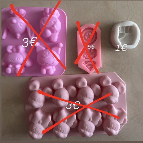 Silicone Molds and Soap Making Accessories like new