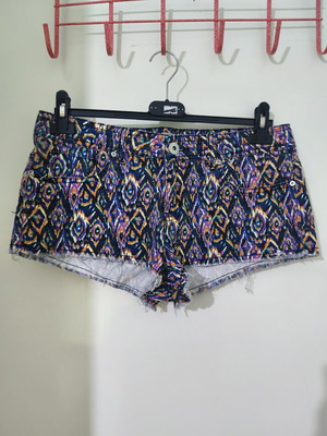 Colorful Denim & Co Low-Rise Shorts new, medium to large