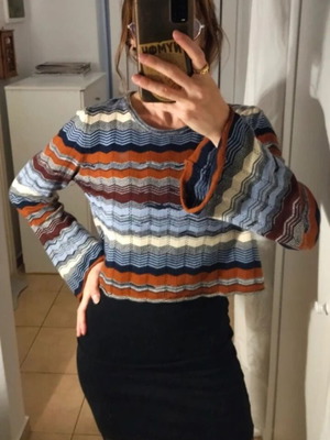 Pull & Bear knitted crop top with bell sleeves and zigzag pattern like new