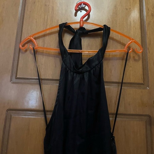 Satin dress CAM like new, backless, size M