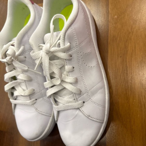 Nike Court Royal 2 Nature sneakers σε αρκετά καλή κατάσταση, μέγεθος 39, άσπρα με ροζ λεπτομέρειες