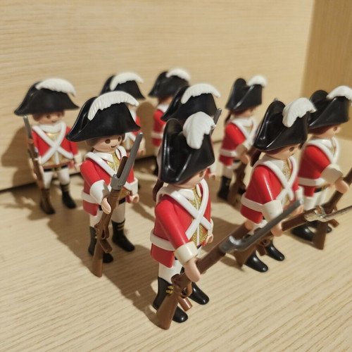 Playmobil English Soldiers figures used, set of 9, American Revolution