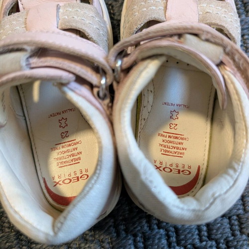 Geox leather kids sandals used with scratches