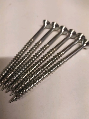 Screws new, pack of 6 pieces