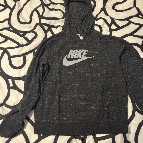 Nike women's hoodie with pockets like new