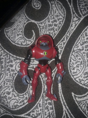 Ben 10 figure like new Water Hazard