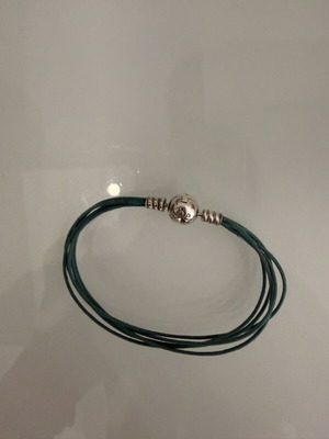 Pandora Moments βραχιόλι με πολύκλωνο υφασμάτινο κορδόνι τιρκουάζ μεταχειρισμένο
