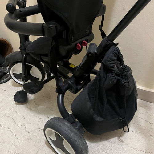 Coccolle Spectra foldable tricycle with sunshade and handle like new