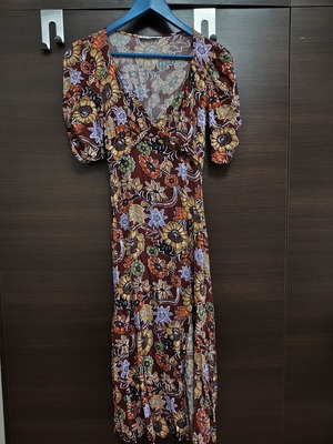 Stradivarius floral midi dress, medium size