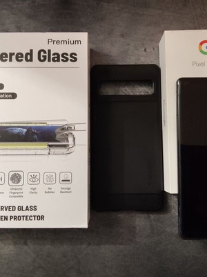 Google Pixel 7 Pro 12GB 128GB black like new with extras