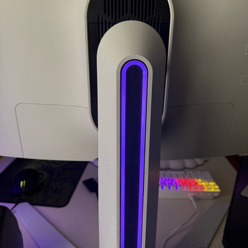 Dell Alienware 34” Ultra Wide Curved Monitor like new