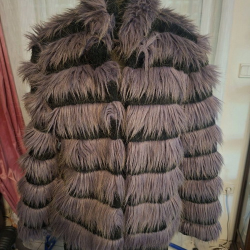 Outerwear jacket in black and purple size M-L like new