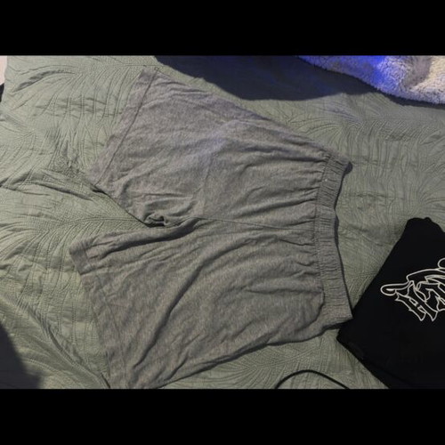 Nike shorts gray like new, size M