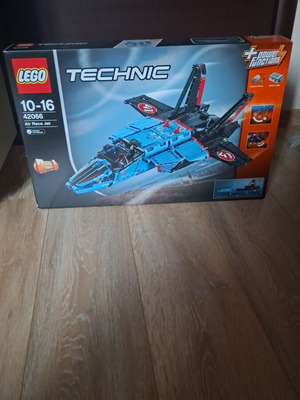 Lego Technic 42066 Air Race Jet new, retired collectible