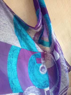 Vintage Charming Silk Scarf like new, abstract pattern, 104x101cm