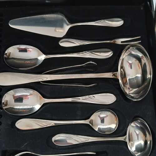 SBS Solingen 70-piece stainless steel cutlery set in case