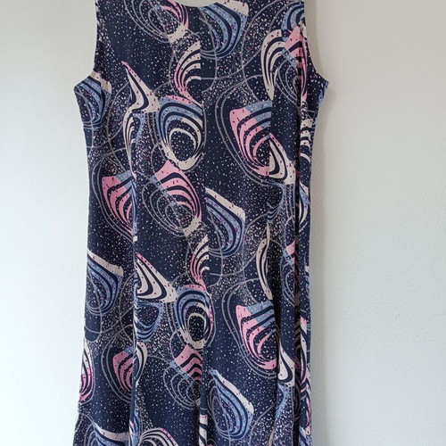 Dress L/XL polyester like new, colorful