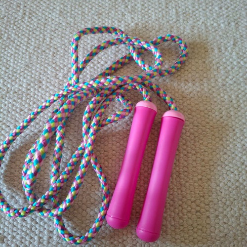 Children's skipping rope like new, pink