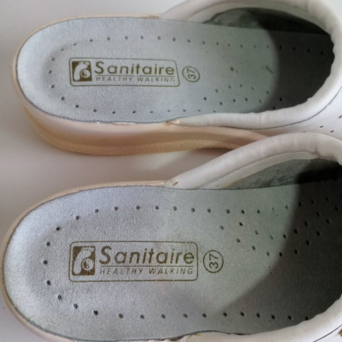 Sanitaire Anatomical White Medical Clogs Size 37 New