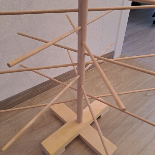 Xmas3 artificial Christmas tree like new, wooden 190cm