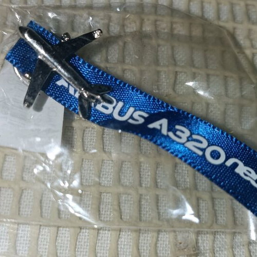 Airbus A320 Neo pin new collectible metal