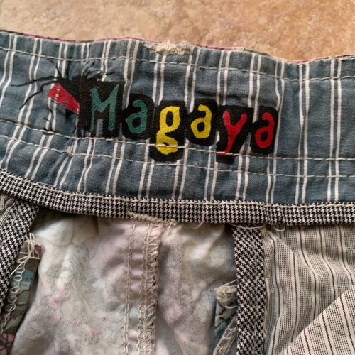 Magaya shorts size L new, 100% cotton