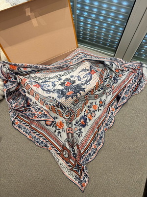 Louis Vuitton triangular scarf new with authentic box