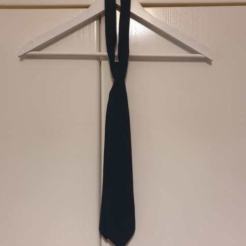 Tie very dark blue like new