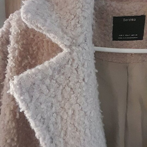 Teddy oversized coat Bershka like new, lined, cream color