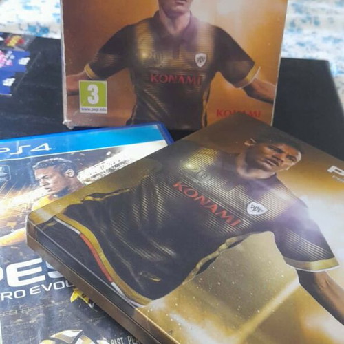 PES 2016 20 Years Anniversary Edition PS4 game with Neymar signature