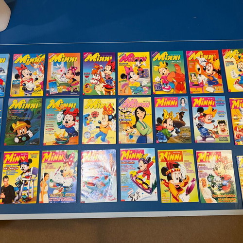 Minnie Disney collectible magazines used, set of 36