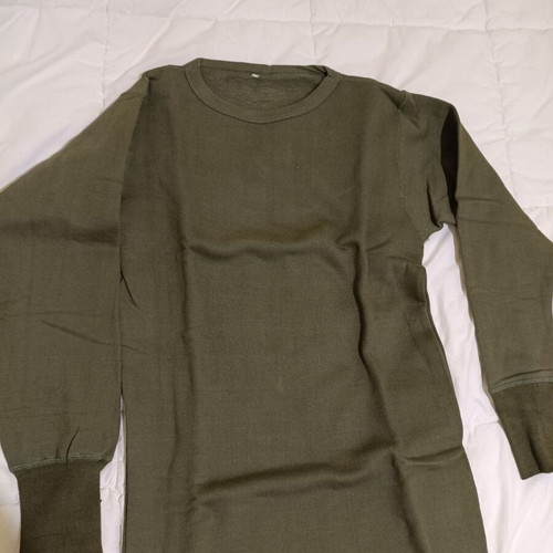 Sweatshirt used, size M, green