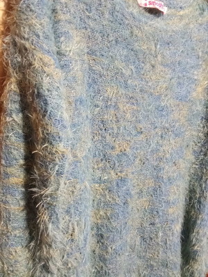 Fuzzy blouse new, especially warm