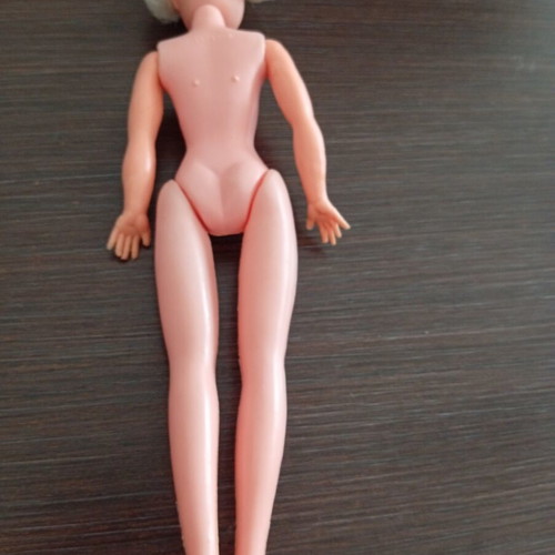 Sindy Pedigree doll used, 1970s authentic made in Hong Kong
