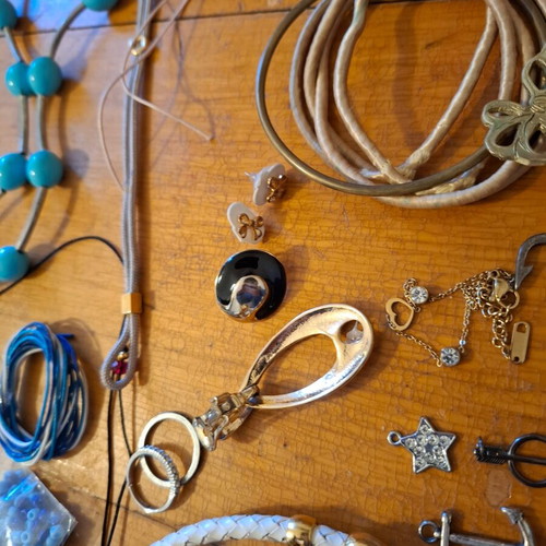 Jewelry lot used, package