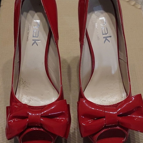 Nak Peep Toe Patent Leather Heels size 38.5 like new, red