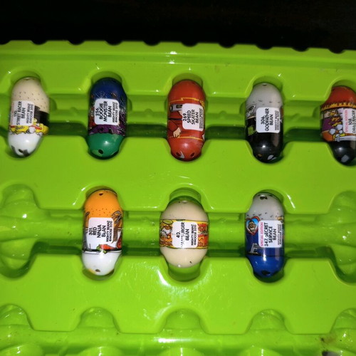 Mighty Beanz Series 3 used set with 20 figures and case