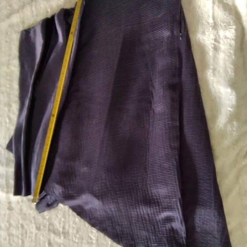 Skirt like new, unique designer purple, size M