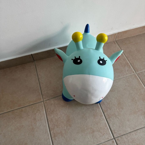 Hop Hop Bouncing Ball Giraffe Sky Blue like new