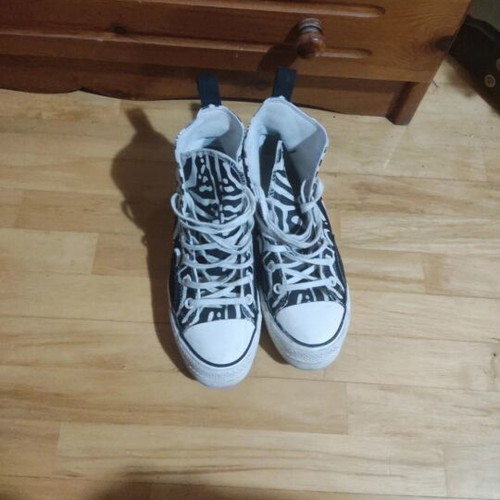 Converse Chuck Taylor All Star sneakers like new, black and white zebra design, size 39.5