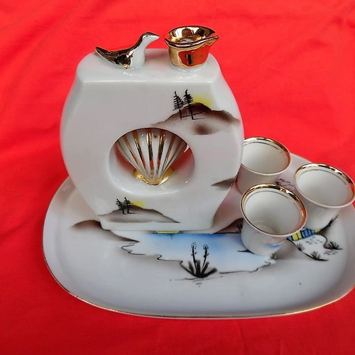Handmade porcelain Japanese sake set from the 1940s