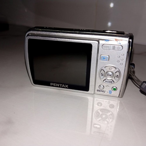 Pentax Optio M40 camera like new for parts or repair