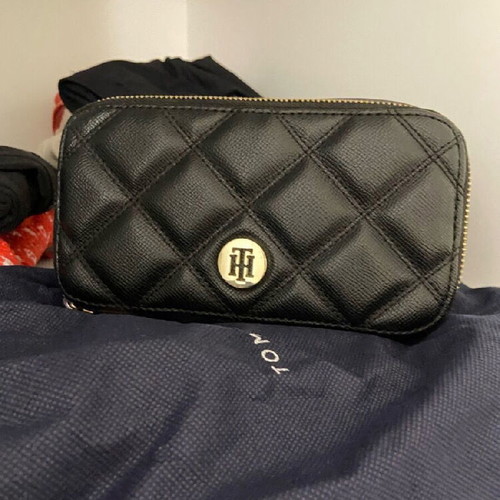 Tommy Hilfiger bag like new, crossbody