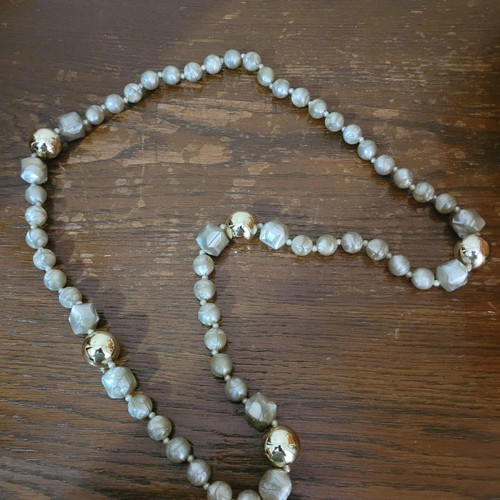 Necklace with dark pearls Fo new