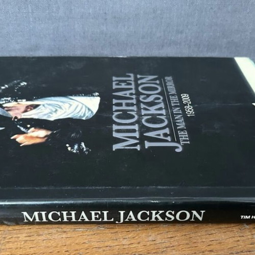 Michael Jackson The Man in the Mirror Book and Time Magazine used