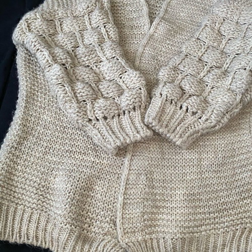 Women's knitted cardigan like new, light beige