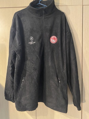 Olympiacos Champions League Jacket like new, size Large/XL