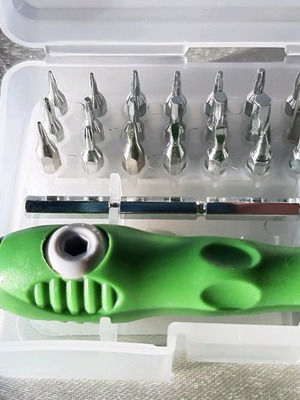 Комплект отвертки 30 части нови