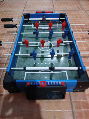 Goal Striker Innov8 table foosball game like new