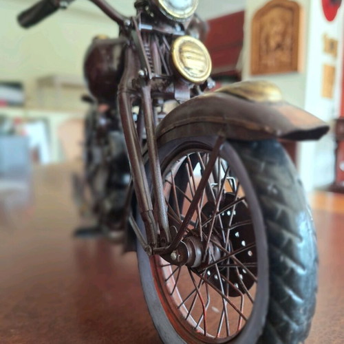 Retro road motorcycle miniature new, handmade iron model
